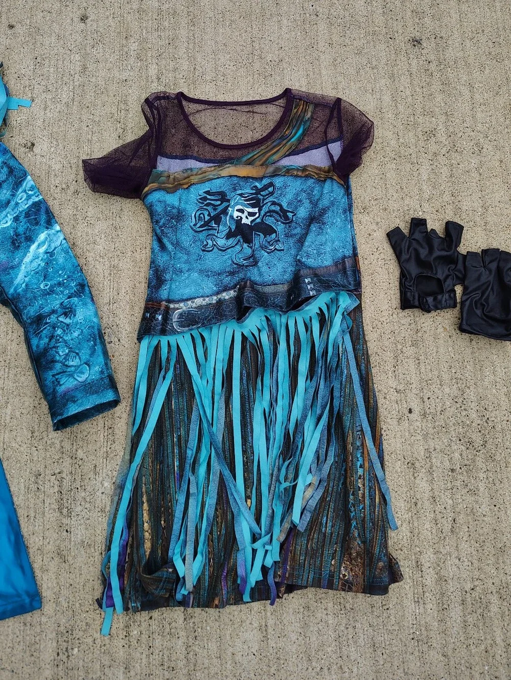 Disney Store Uma Costume Dress Up Halloween Descendants 2 Ursula Daughter 11/12